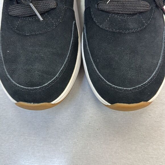 NWOT Ugg sneaker - Picture 7 of 7